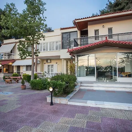 瓦西利奥斯马里诺斯旅馆 3* Corinth