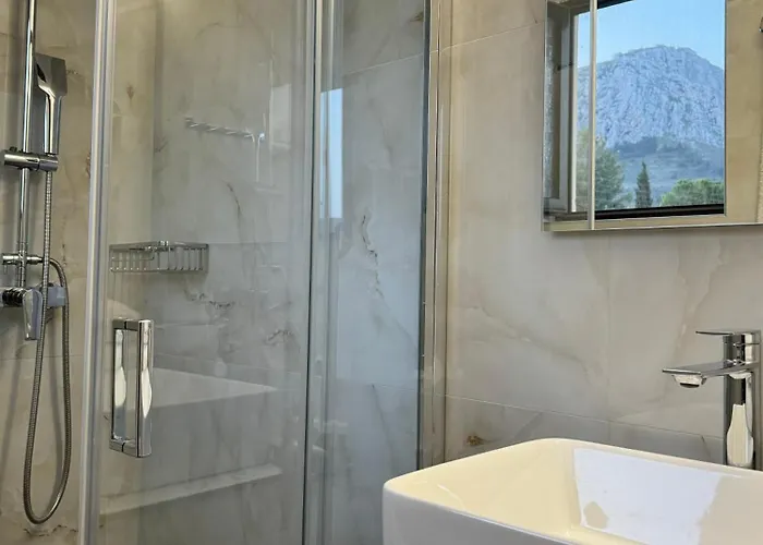 Vasilios Marinos Corinth